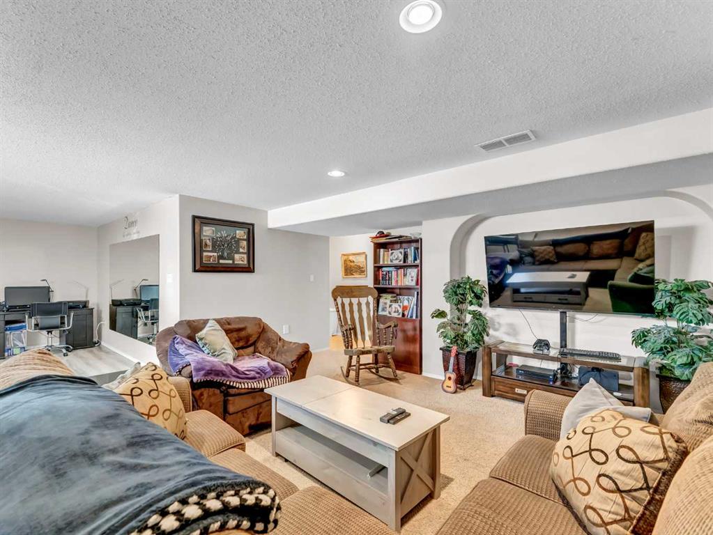 11 Riverview Place SE