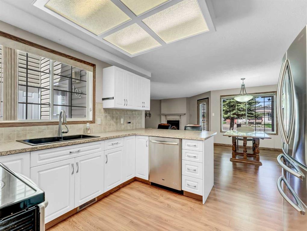 #102 221 Cameron Road SE