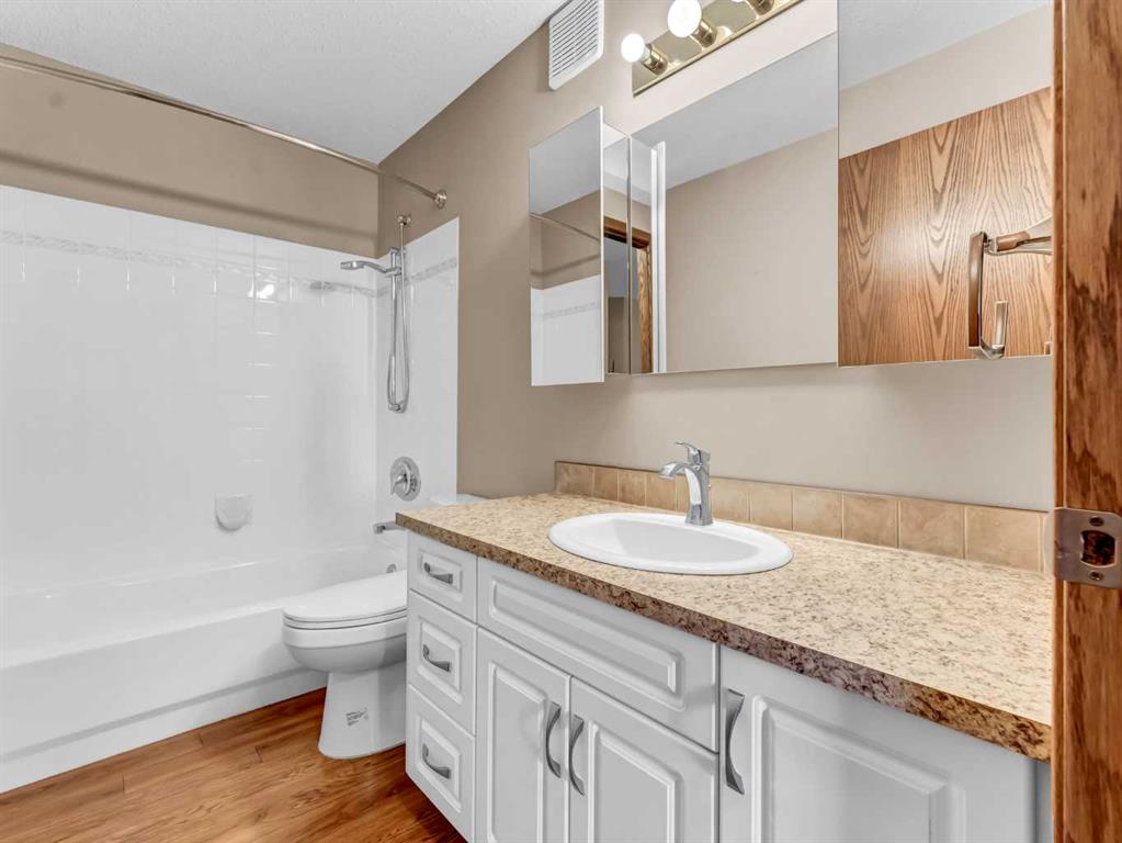 #102 221 Cameron Road SE