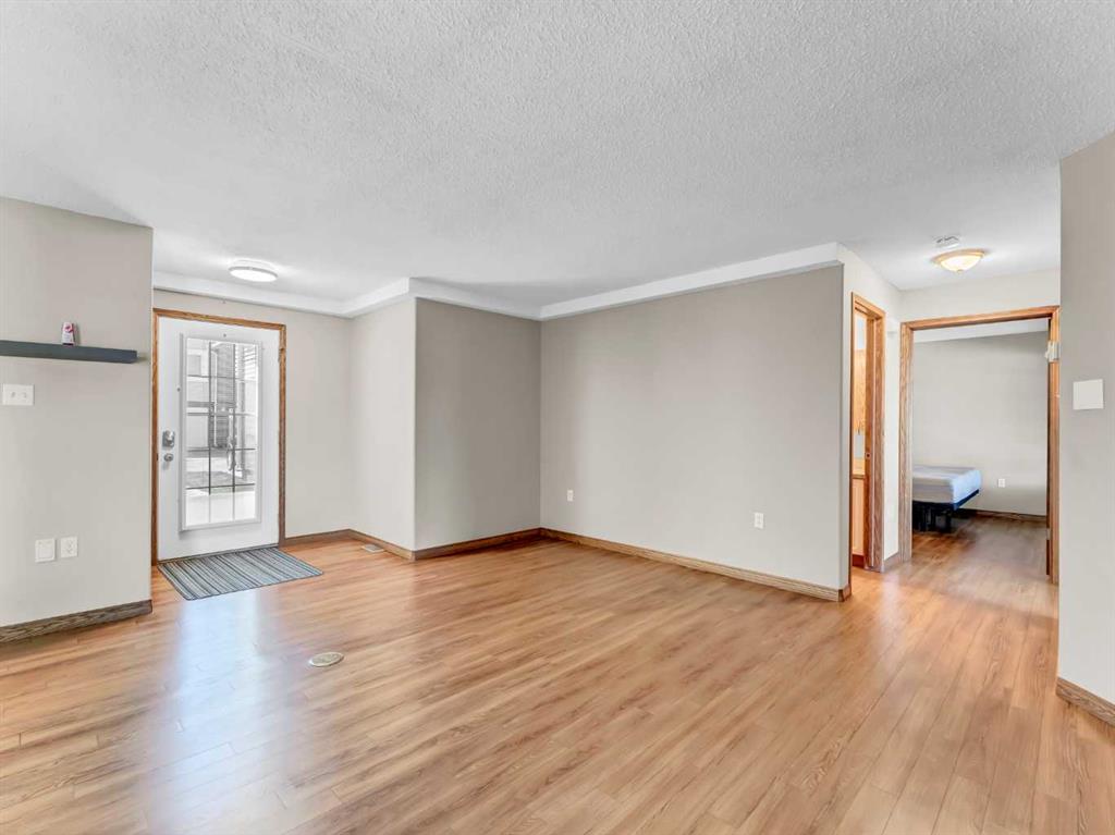 #102 221 Cameron Road SE