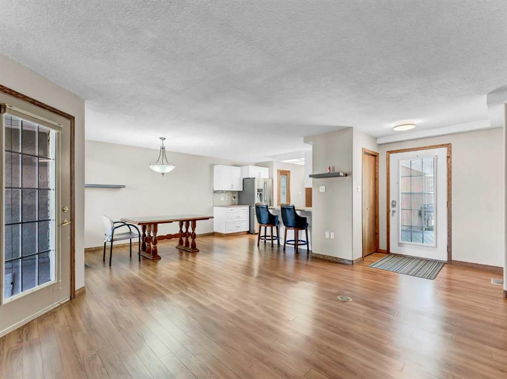 #102 221 Cameron Road SE