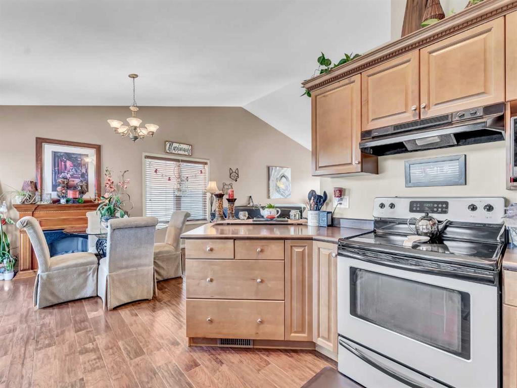 447 Vista Drive SE