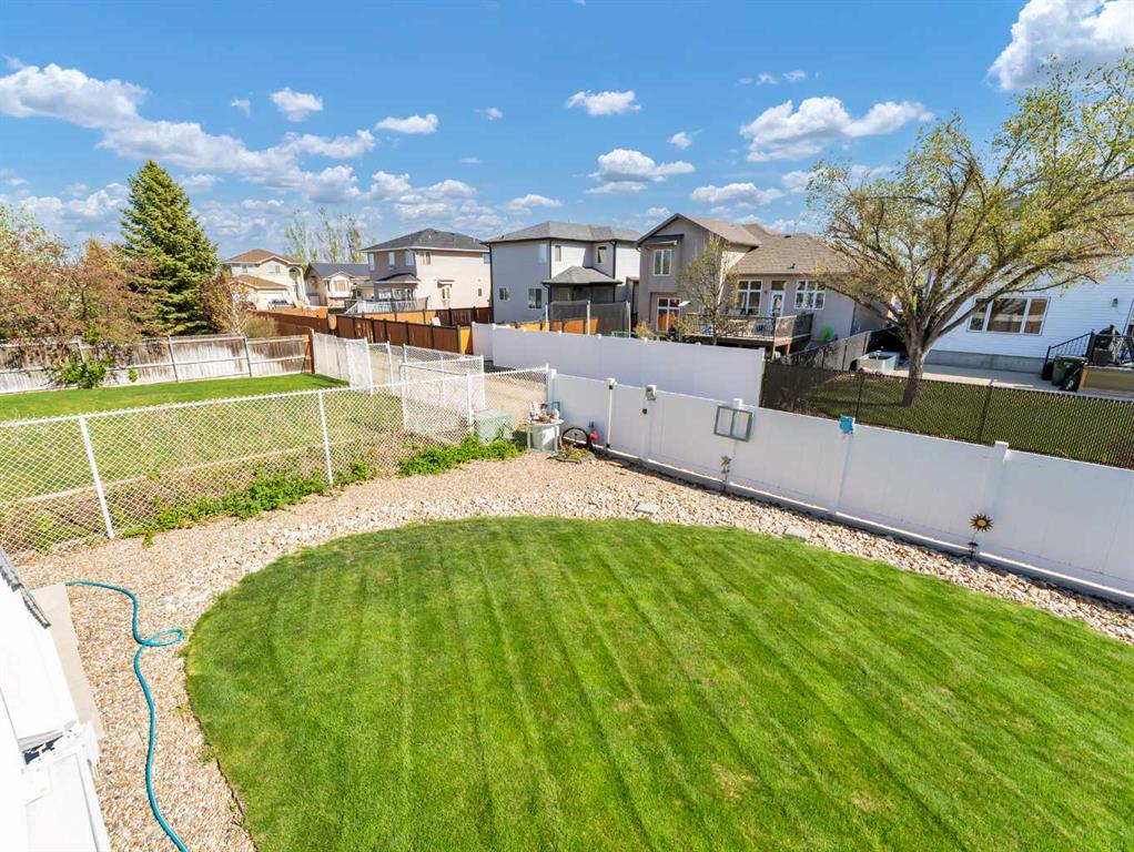 447 Vista Drive SE