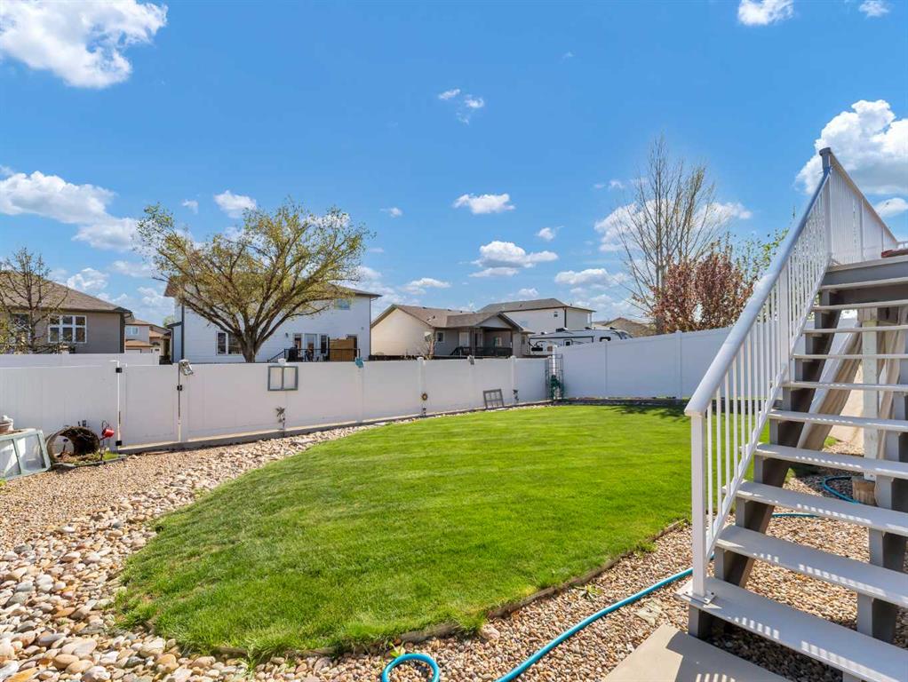 447 Vista Drive SE