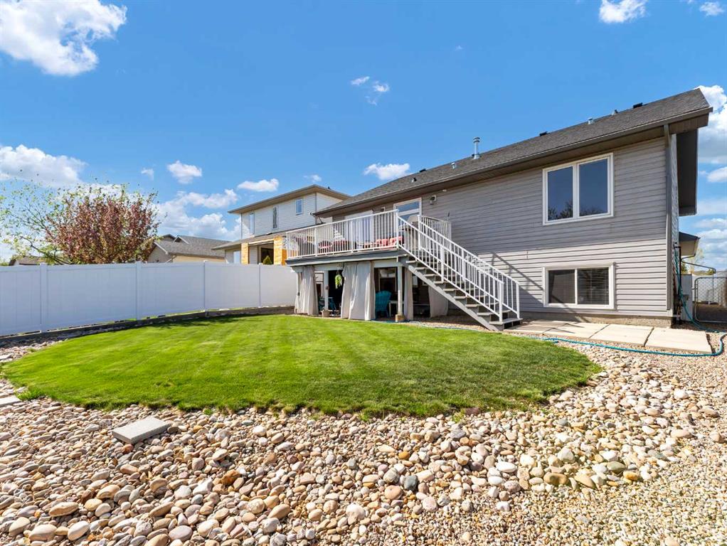 447 Vista Drive SE