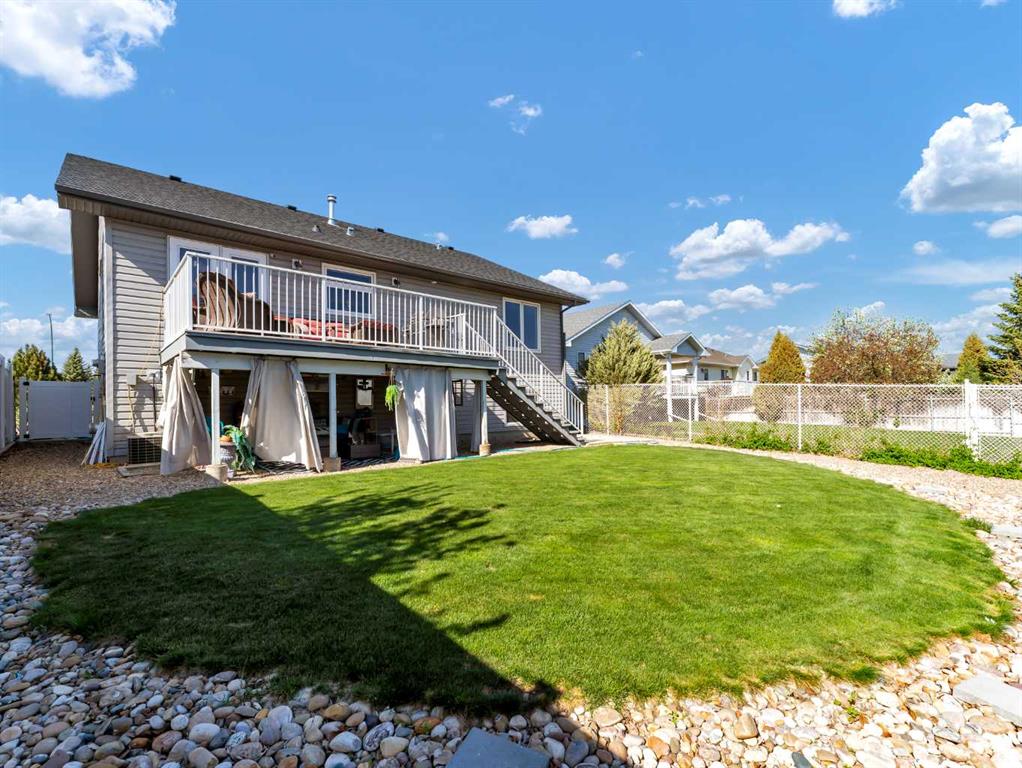 447 Vista Drive SE