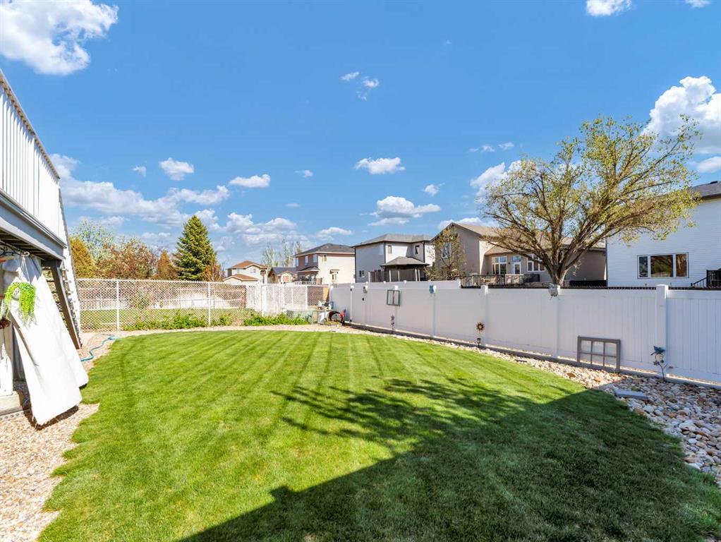 447 Vista Drive SE