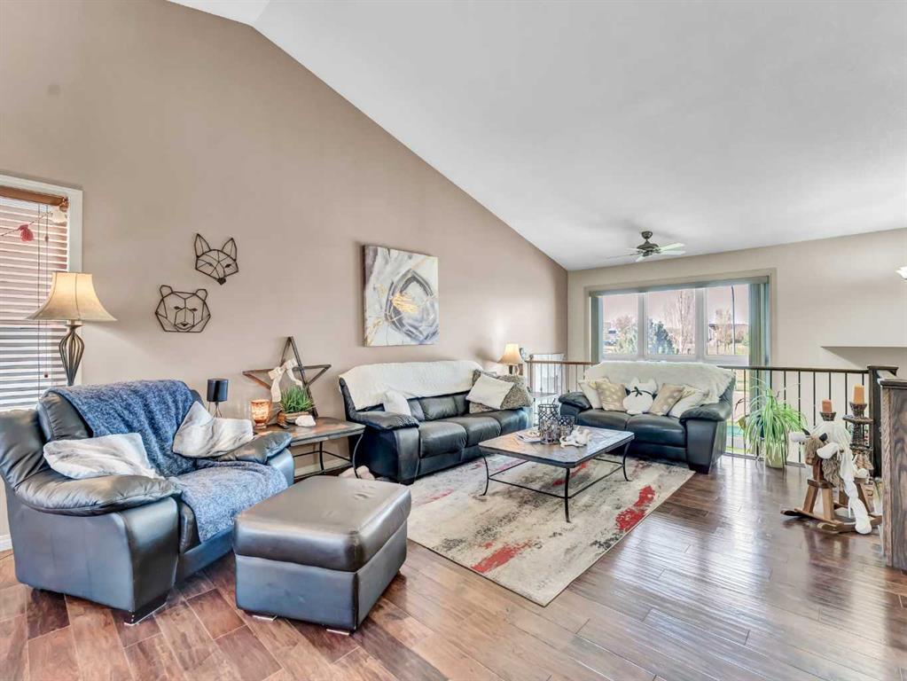 447 Vista Drive SE