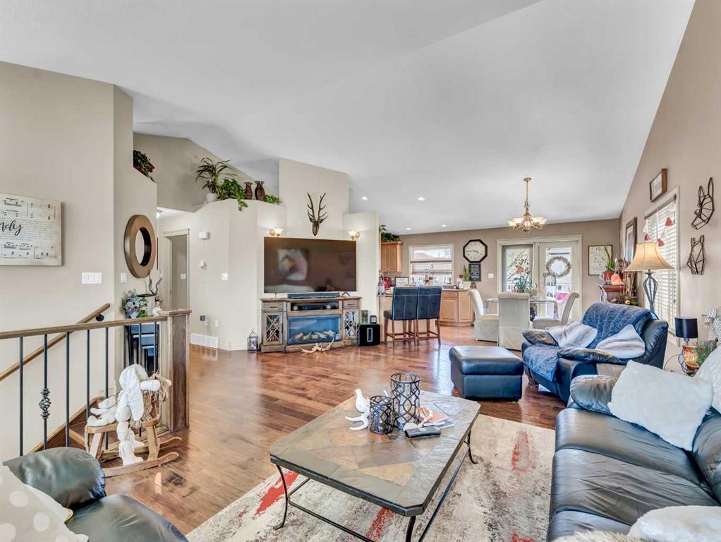 447 Vista Drive SE