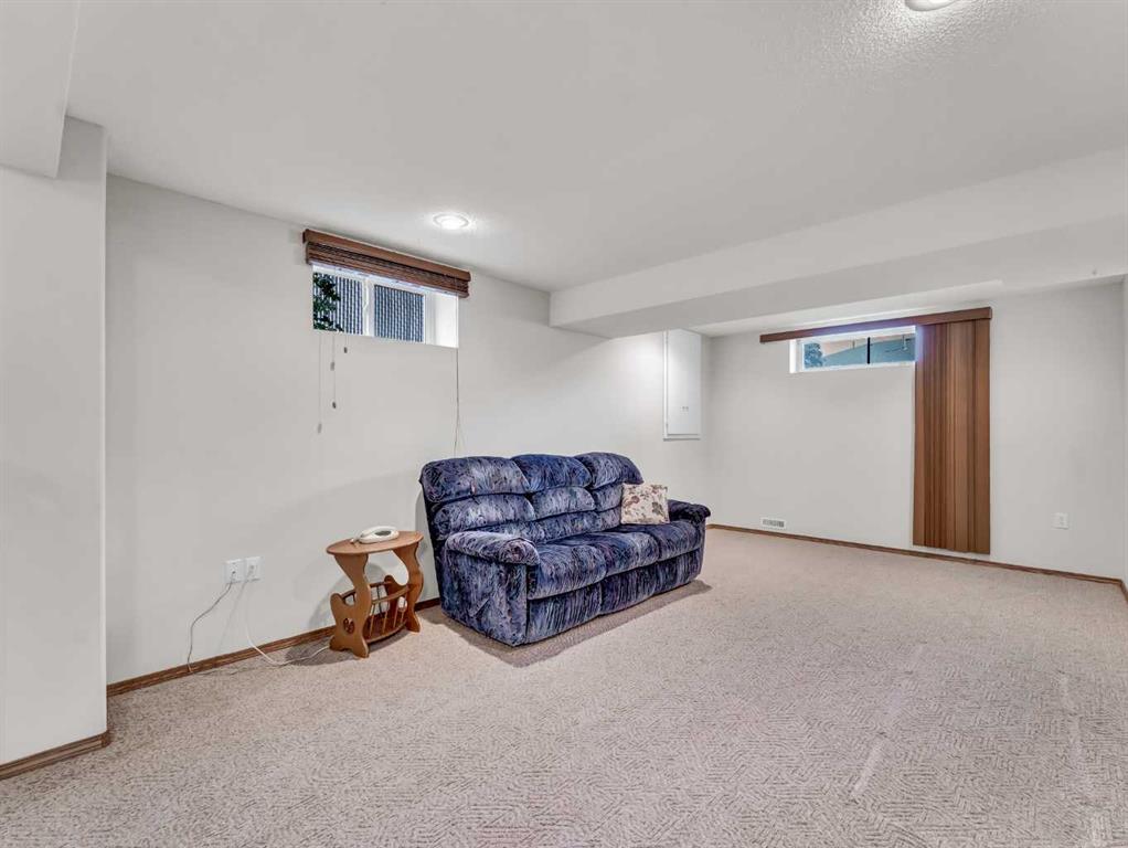 9 Park Meadows Drive SE