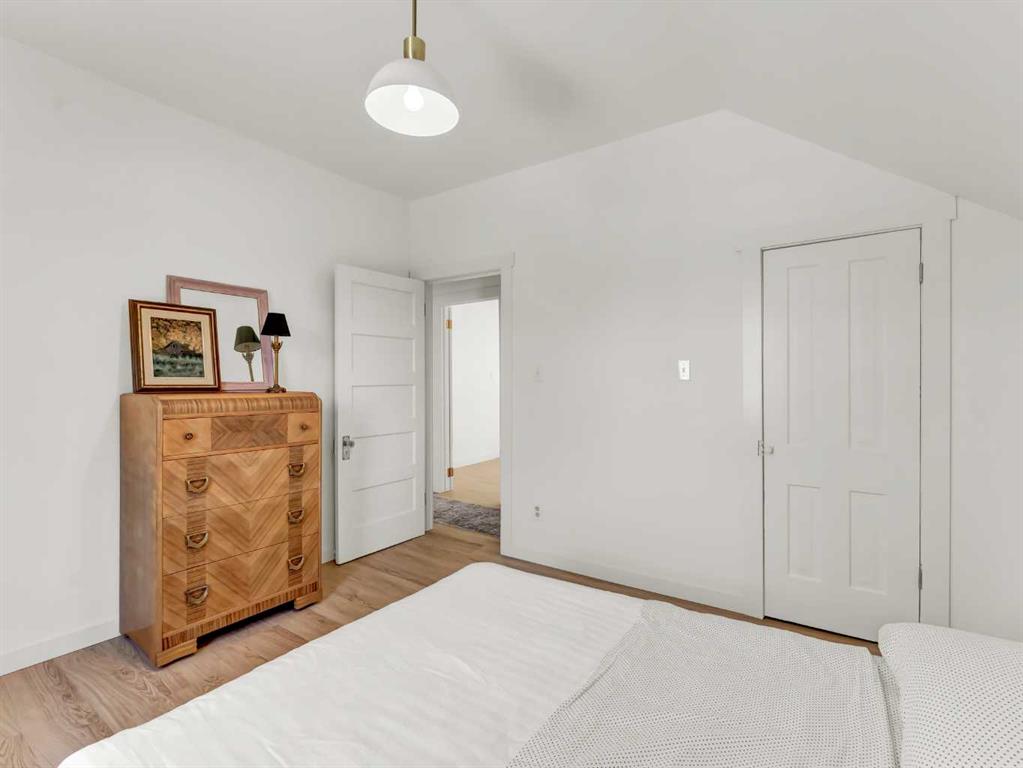 816A 4 Street SE