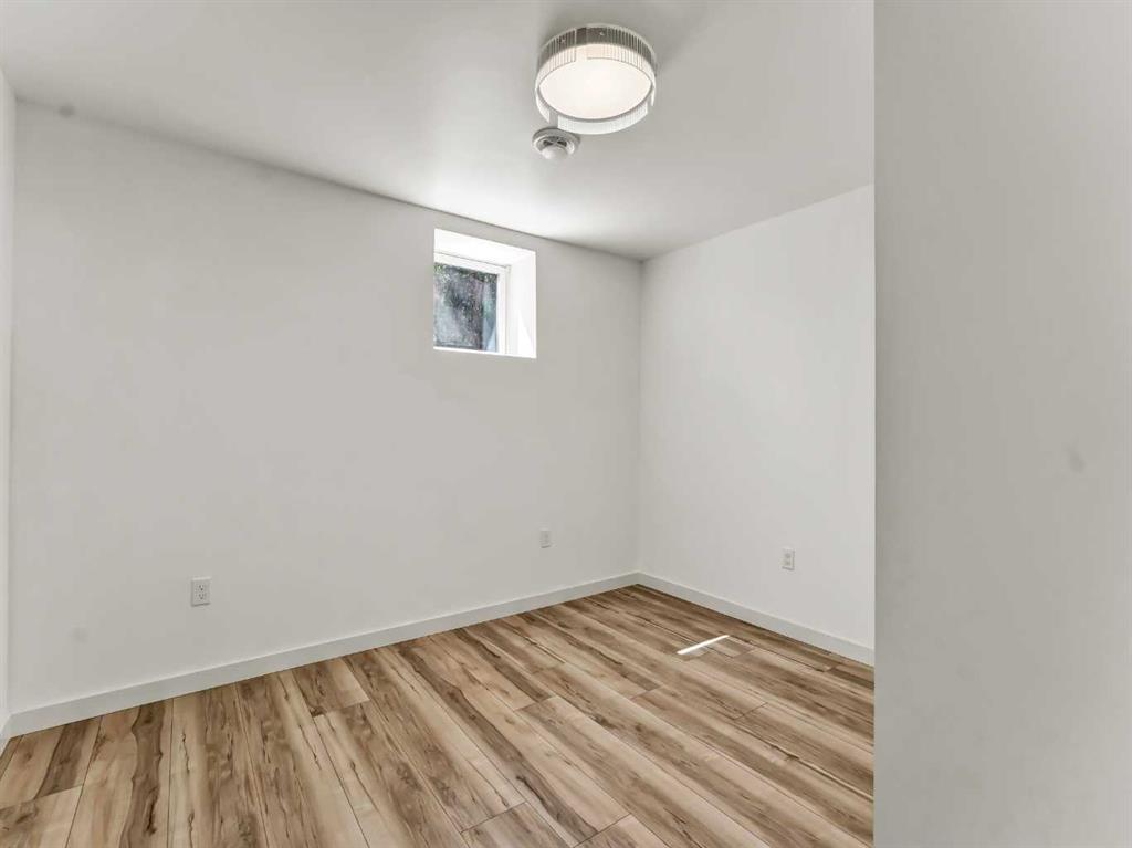816A 4 Street SE