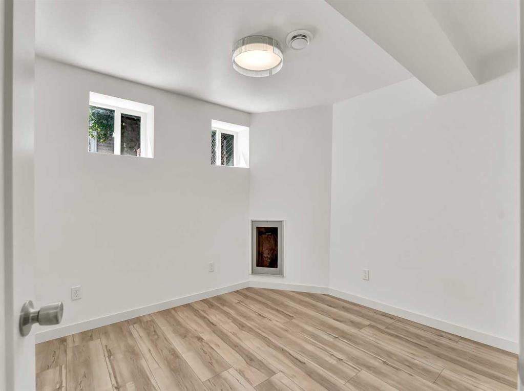 816A 4 Street SE