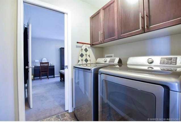 267 Westview Crescent W
