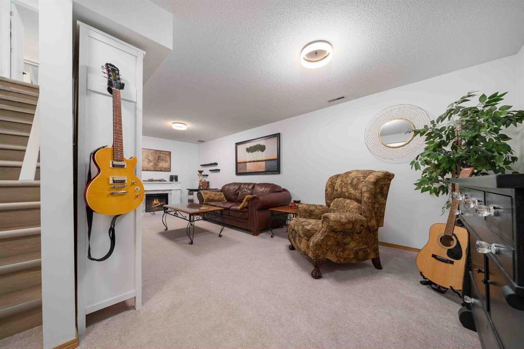 74 Park Meadows Lane SE