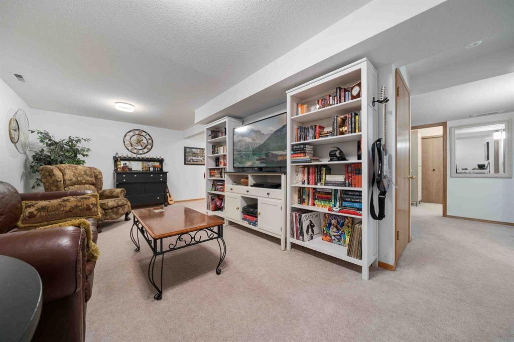 74 Park Meadows Lane SE