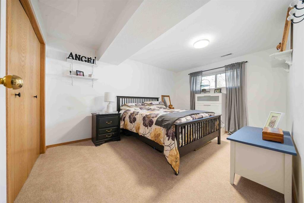 74 Park Meadows Lane SE