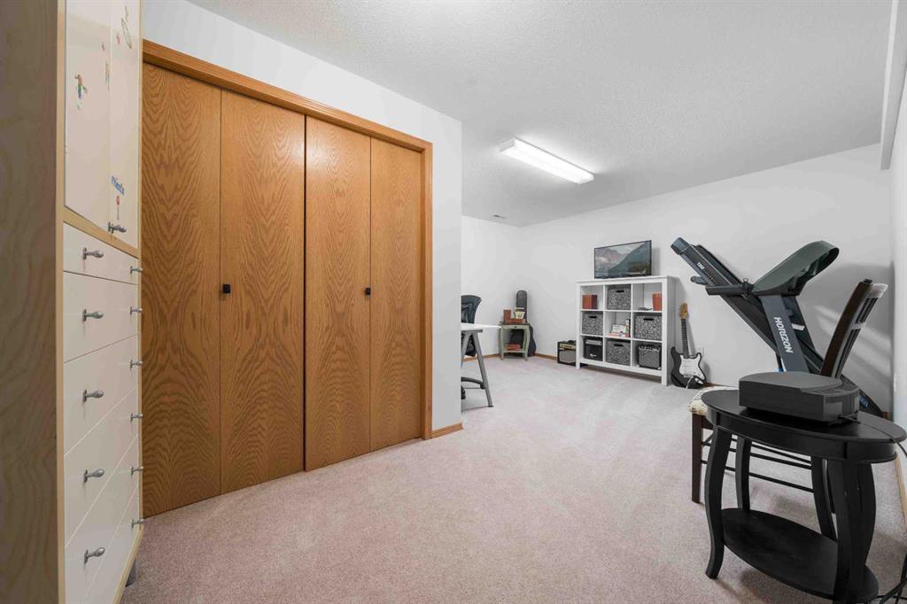 74 Park Meadows Lane SE