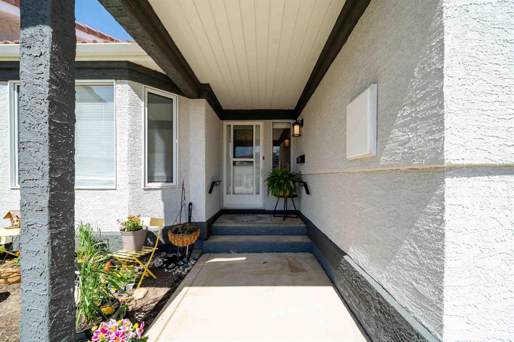 74 Park Meadows Lane SE