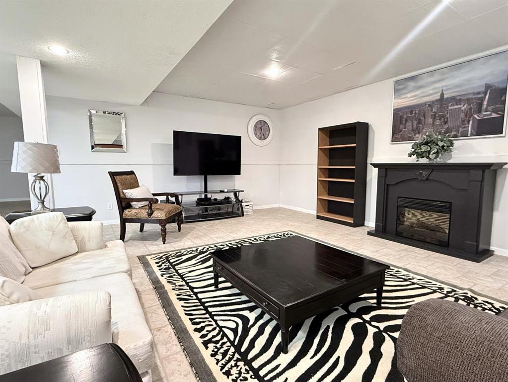 12112A Range Road 55  