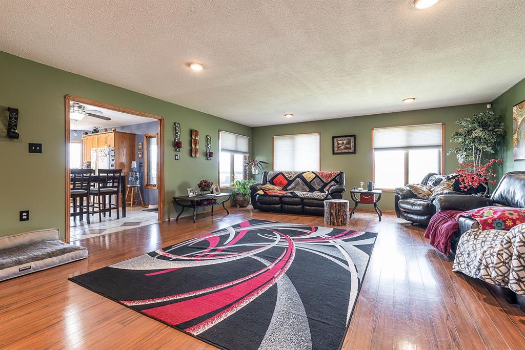  12404 Range Road 71  