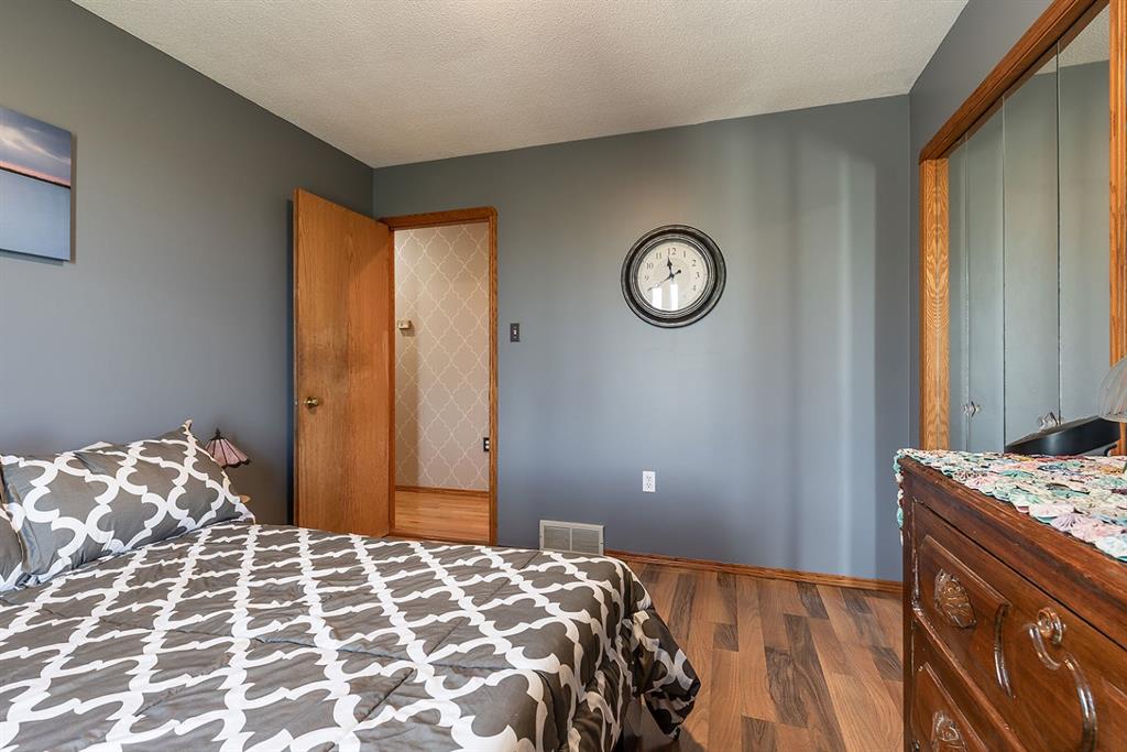  12404 Range Road 71  