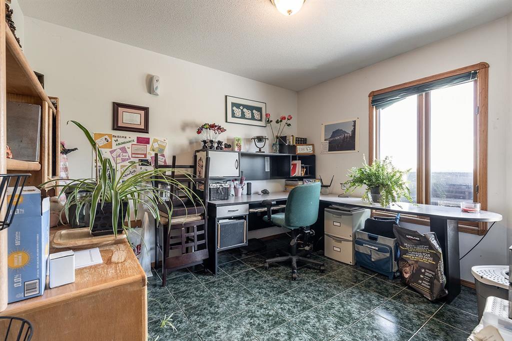  12404 Range Road 71  