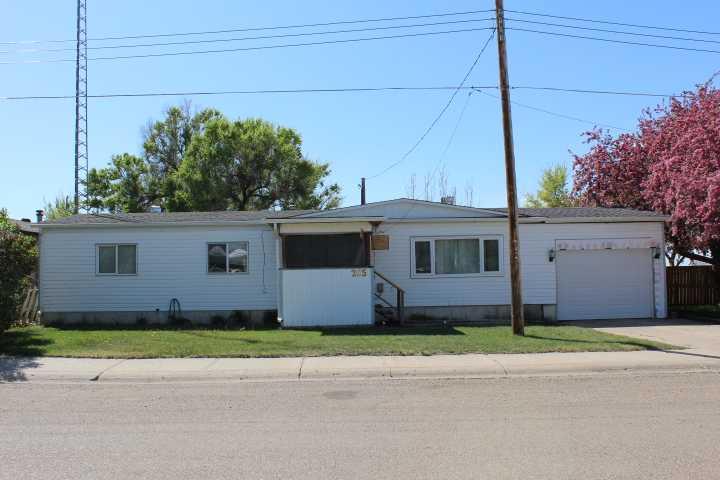 205 4 Street W, Bow Island