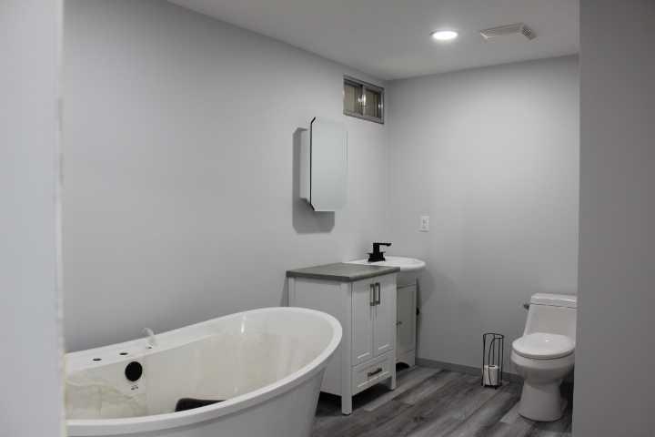 205 4 Street W