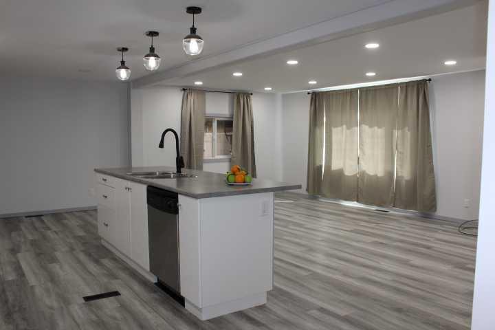 205 4 Street W