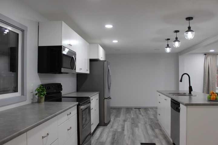 205 4 Street W