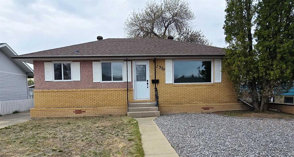 1359 Mckenzie Crescent NW, Medicine Hat