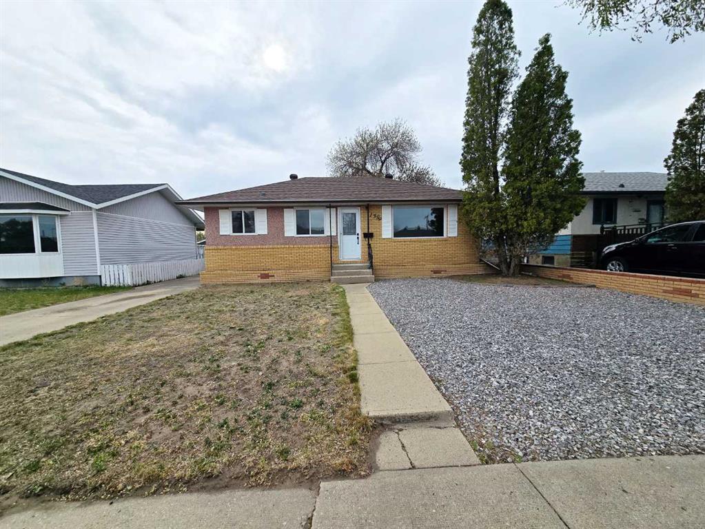 1359 Mckenzie Crescent NW