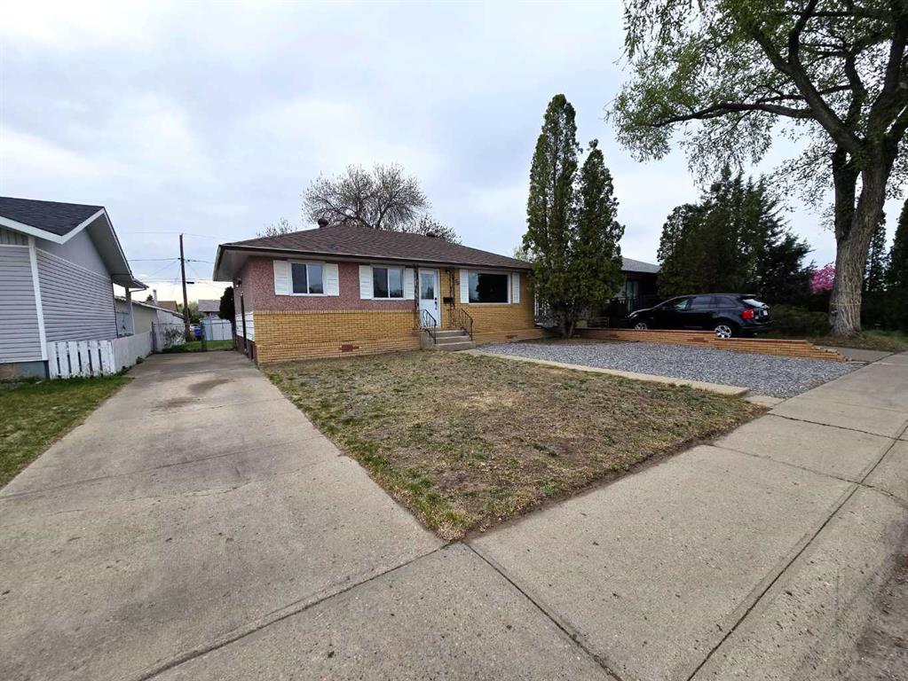 1359 Mckenzie Crescent NW
