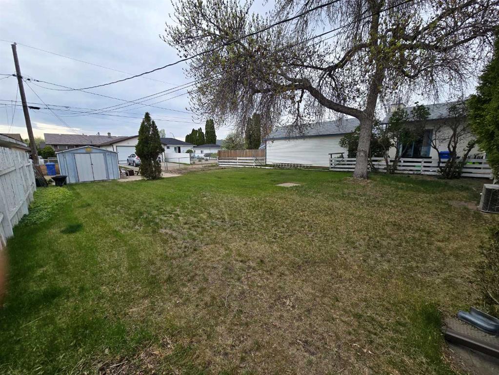 1359 Mckenzie Crescent NW