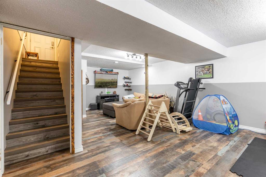 35 Rossdale Avenue SE