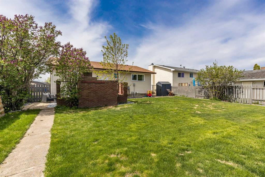 35 Rossdale Avenue SE