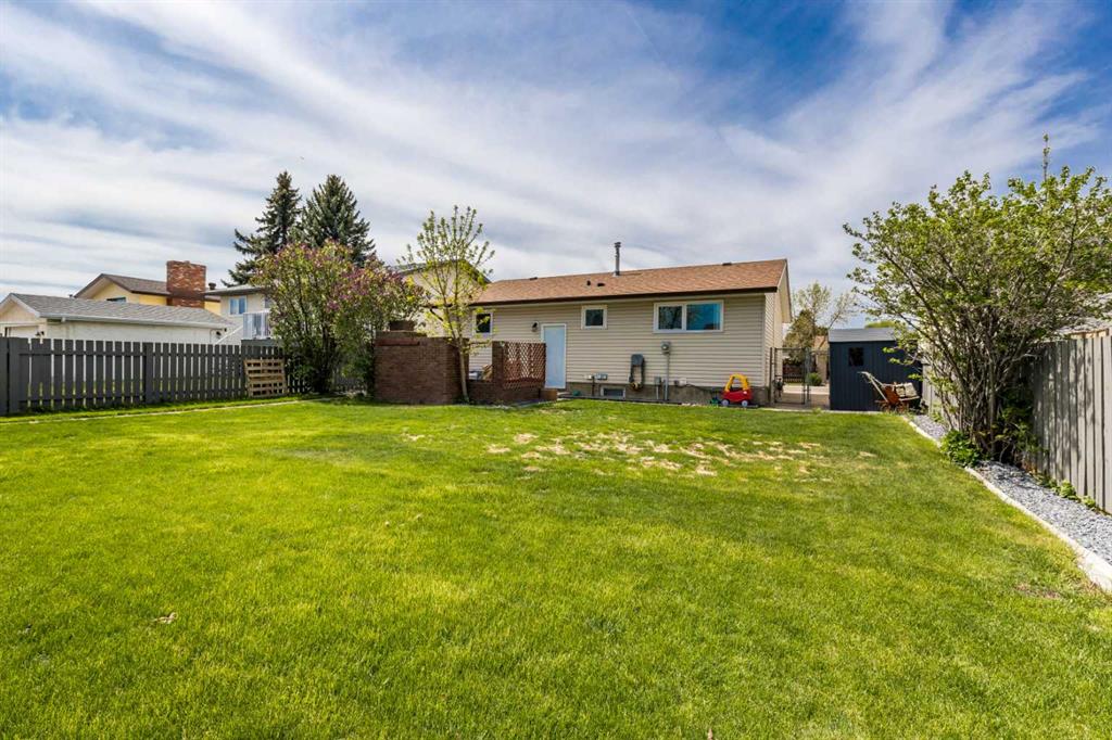 35 Rossdale Avenue SE