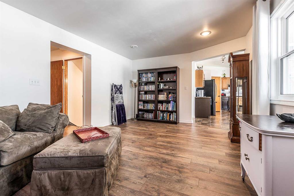 12 Taylor Boulevard SE
