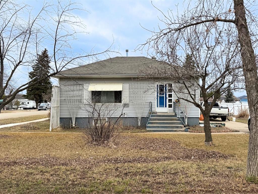 501 Broadway Avenue E, Redcliff