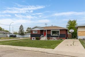438 4 Street SE, Redcliff