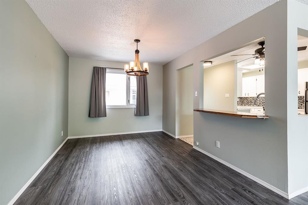 16 Red Deer Drive SW