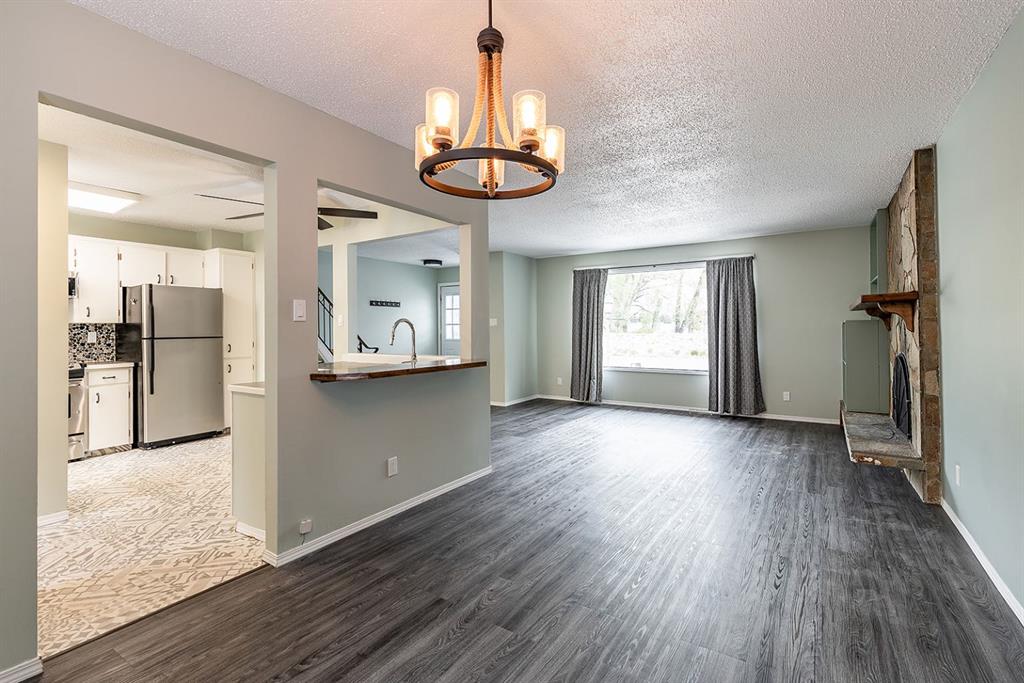 16 Red Deer Drive SW