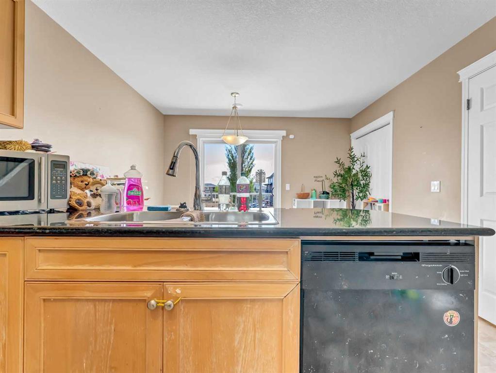 102 Somerset Lane SE