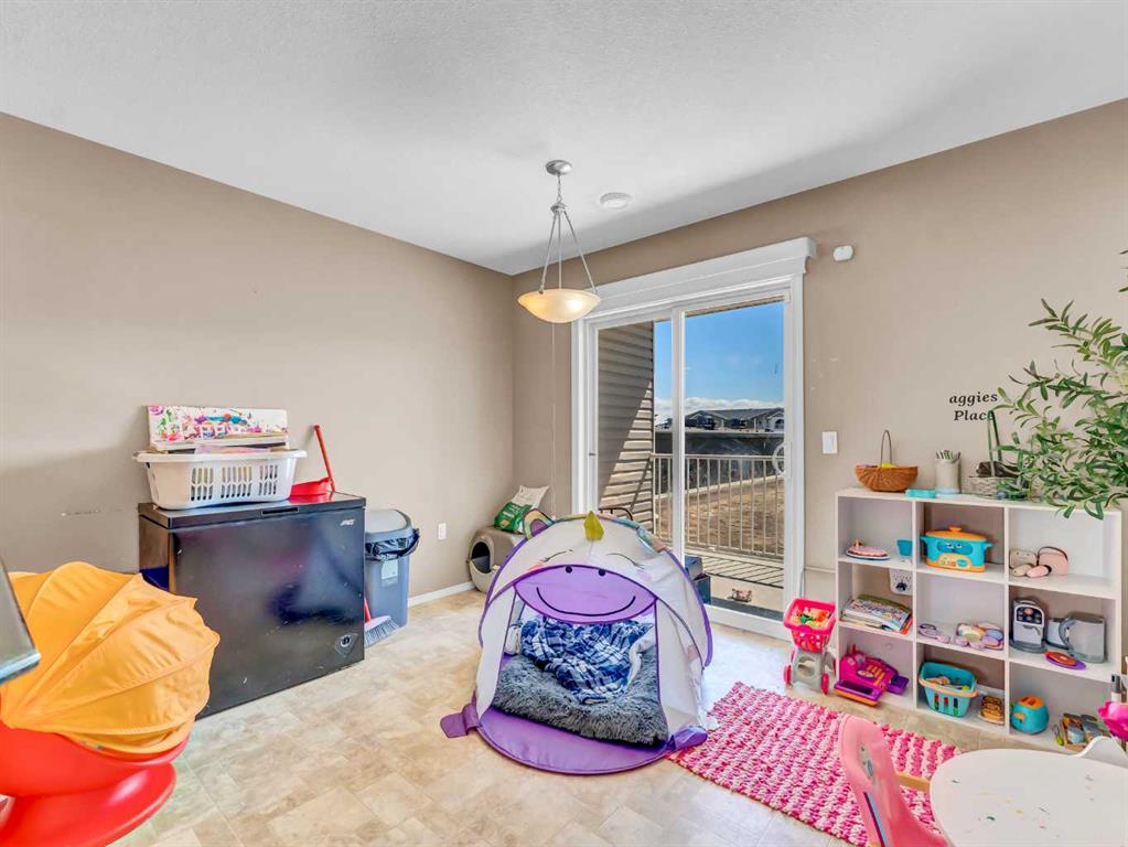 102 Somerset Lane SE