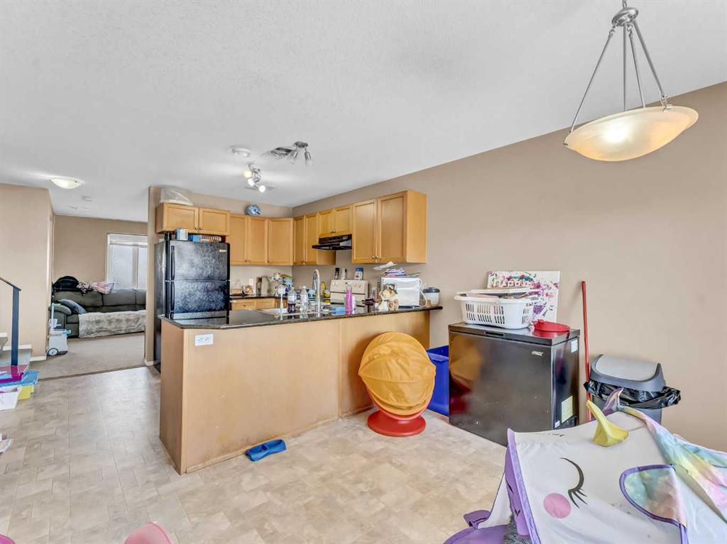 102 Somerset Lane SE