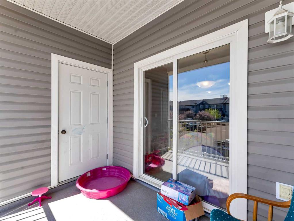 102 Somerset Lane SE