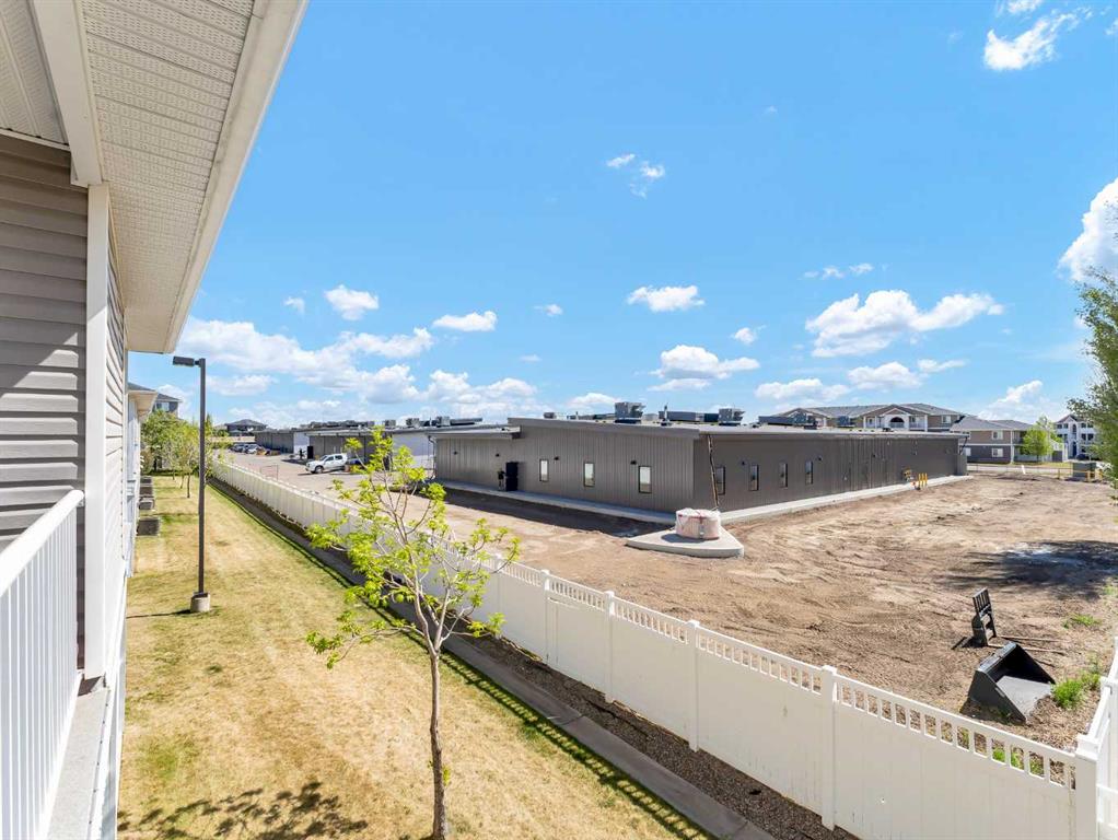 102 Somerset Lane SE