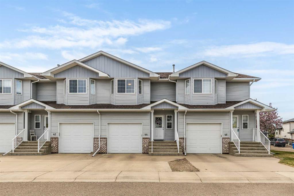 44 Saamis Meadows Lane SW, Medicine Hat