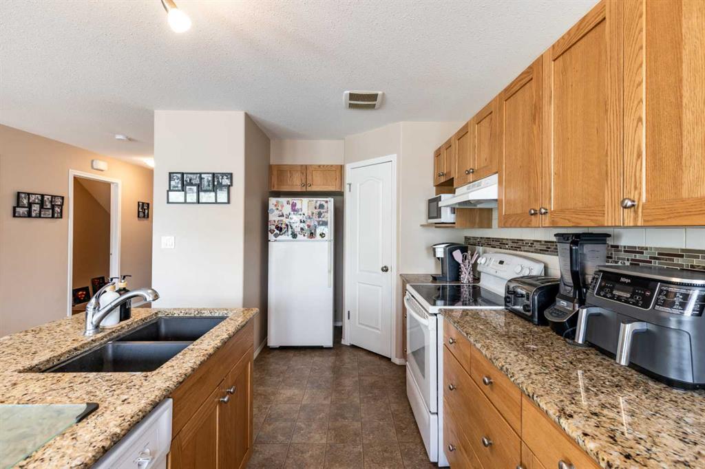 44 Saamis Meadows Lane SW